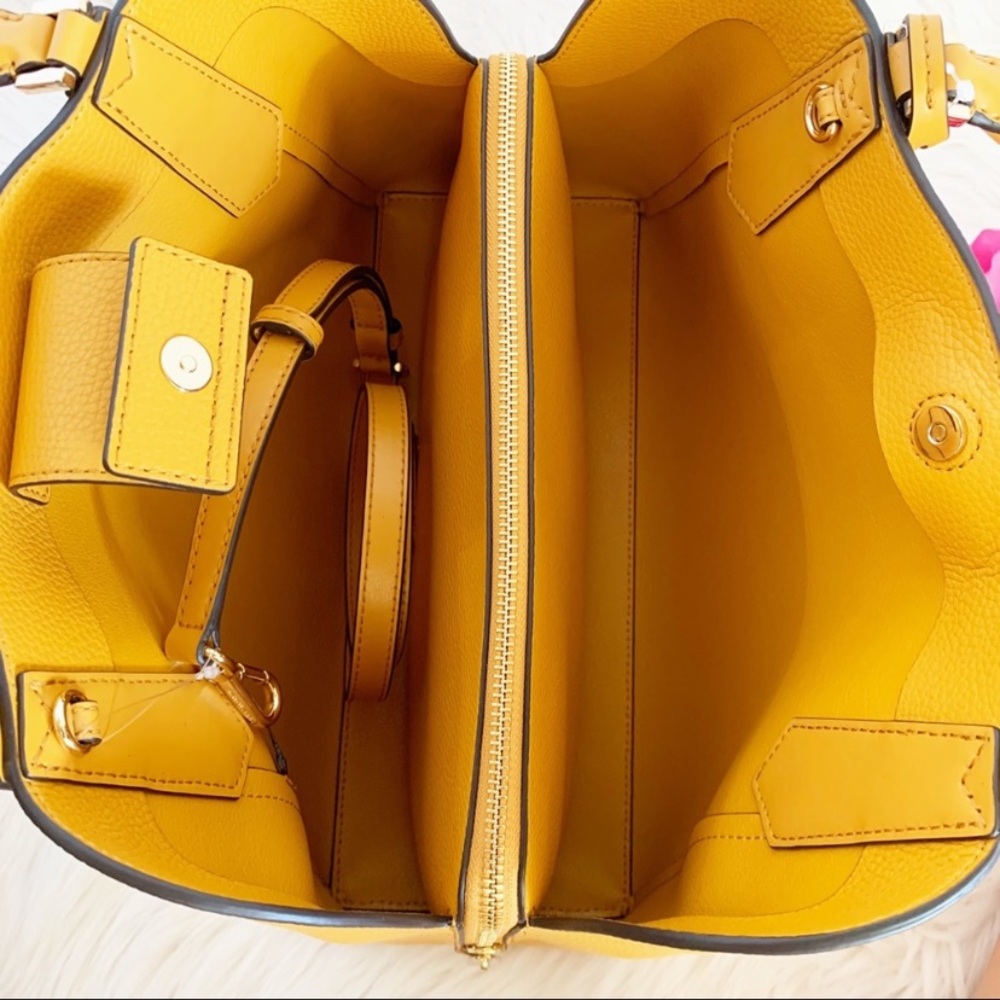 ‼️PRICE FIRM‼️NWT Michael Kors Kimberly Satchel - Picture 7 of 8